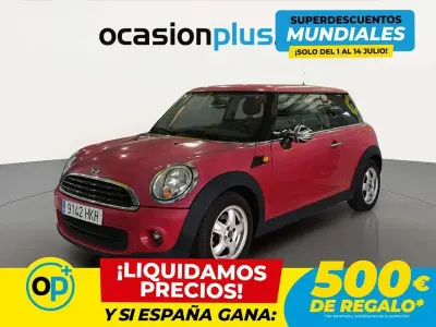 Usado Mini ONE 75 CV (55 kW) 2012 Rojo Utilitario