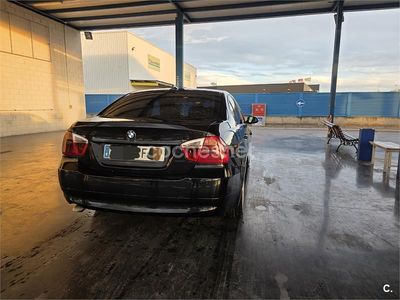 Usado BMW 318 115 CV (84 kW) 2006 Negro Berlina