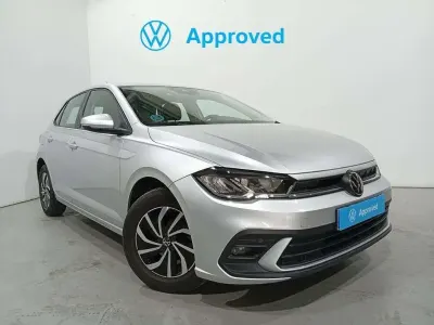 Usado VW Polo Life 95 CV (69 kW) 2022 Plateado Utilitario