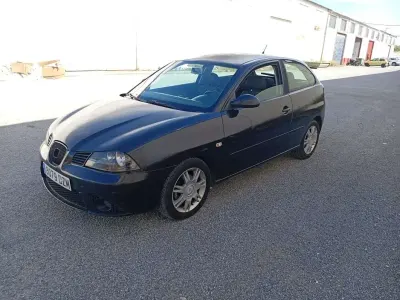 Usado Seat Ibiza 101 CV (74 kW) 2006 Negro Utilitario
