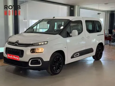 Usado Citroën Berlingo Shine 131 CV (96 kW) 2020 Blanco Monovolumen