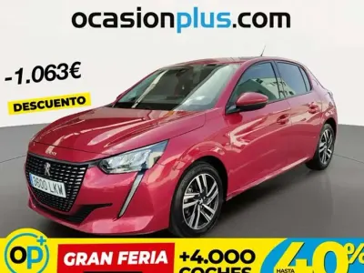 Usado Peugeot 208 Allure 102 CV (75 kW) 2020 Rojo Utilitario