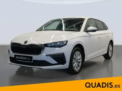 Usado Skoda Scala Selection 115 CV (84 kW) 2025 Blanco Utilitario