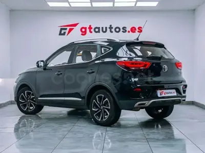 Usado MG ZS Luxury 111 CV (81 kW) 2023 Negro SUV