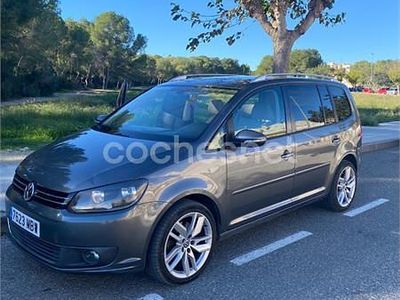 Usado VW Touran Advance 140 CV (102 kW) 2014 Gris / plata Monovolumen