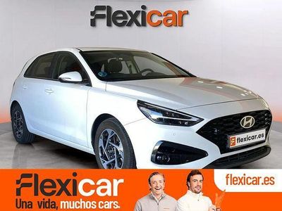 Blanco Usado 2024 Hyundai i30 Berlina | 20.790 € (Precio justo)