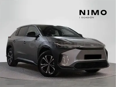 Usado Toyota bZ4X Advance 150 kW (204 CV) 2025 Gris SUV
