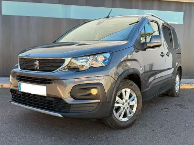 Usado Peugeot Rifter Style 129 CV (94 kW) 2021 Marrón Monovolumen