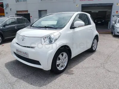 Usado Toyota iQ 68 CV (50 kW) 2009 Blanco Utilitario