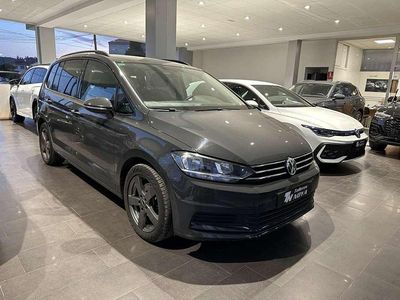 Usado VW Touran Advance 150 CV (110 kW) 2019 Gris Monovolumen