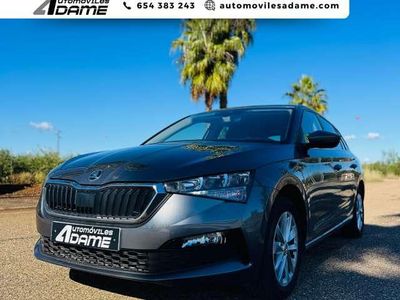 Usado Skoda Scala Ambition 110 CV (80 kW) 2023 Gris Utilitario