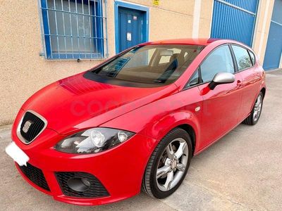 Usado Seat Leon FR 170 CV (125 kW) 2008 Rojo Utilitario