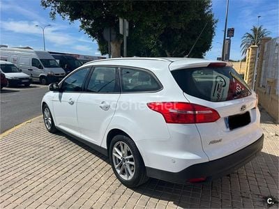 Usado Ford Focus Titanium 120 CV (88 kW) 2016 Blanco Familiar