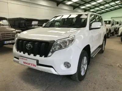 Begagnad Toyota Land Cruiser 177 HK (130 kW) 2016 Vit SUV