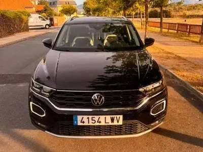 Usado VW T-Roc Advance 150 CV (110 kW) 2022 Negro SUV