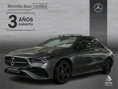 Usado Mercedes CLA200 AMG line 163 CV (119 kW) 2025 Gris Berlina