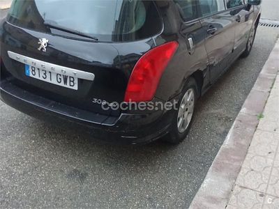 Usado Peugeot 308 110 CV (80 kW) 2010 Negro Berlina
