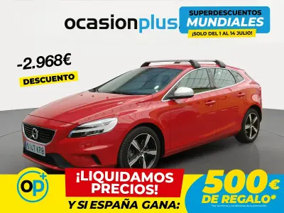 Usado Volvo V40 R-Design Momentum 152 CV (111 kW) 2018 Rojo Berlina