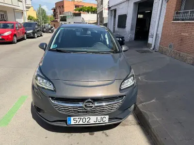 Usado Opel Corsa Selective 75 CV (55 kW) 2015 Gris / plata Utilitario