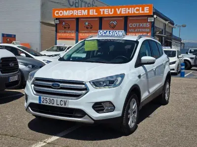 Usado Ford Kuga Trend 120 CV (88 kW) 2019 Blanco SUV