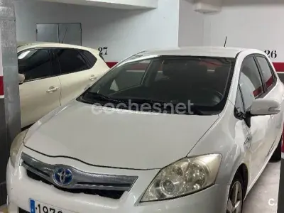 Usado Toyota Auris Hybrid Advance 135 CV (99 kW) 2010 Blanco Berlina