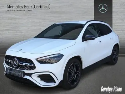 Usado Mercedes GLA200 150 CV (110 kW) 2025 Blanco polar SUV