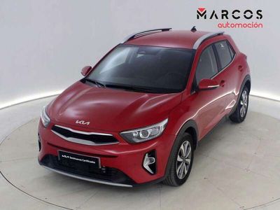 Rojo Usado 2024 Kia Stonic SUV | 19.000 € (Un poco caro)