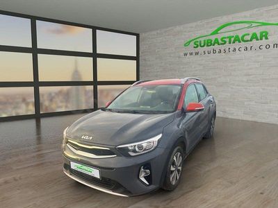 Gris / plata Usado 2021 Kia Stonic SUV | 12.900 € (Precio justo)