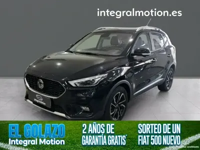 Usado MG ZS Luxury 111 CV (81 kW) 2022 Negro SUV