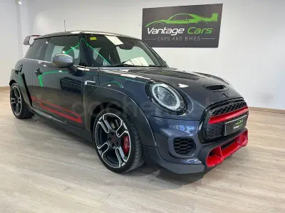 Usado Mini John Cooper Works 306 CV (225 kW) 2020 Gris / plata Utilitario