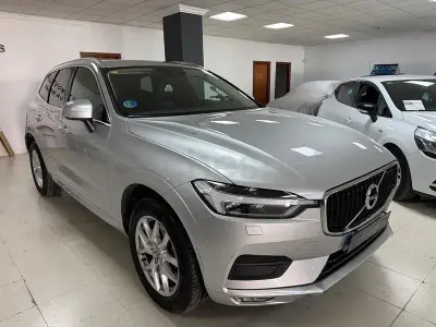 Usado Volvo XC60 Business Edition 197 CV (144 kW) 2020 Gris / plata SUV