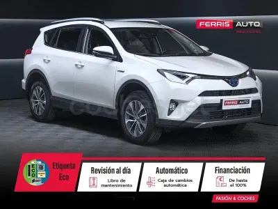 Käytetty Toyota RAV4 Hybrid Advance 197 HP (144 kW) 2018 Valkoinen Katumaasturi