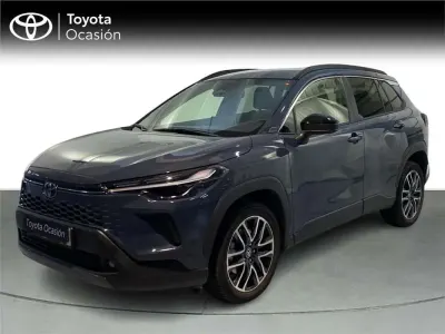 Usado Toyota Corolla Cross Style 178 CV (130 kW) 2025 Gris / plata SUV