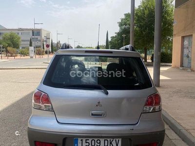 Gris / plata Usado 2005 Mitsubishi Outlander SUV | 4200 €