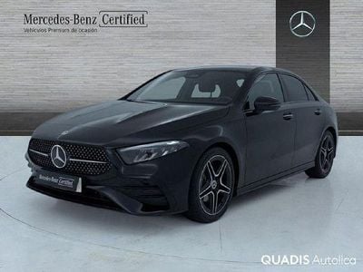 Usado Mercedes A180 AMG line 136 CV (100 kW) 2025 Negro noche