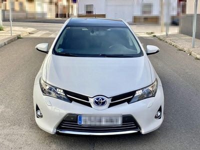 Usado Toyota Auris Hybrid Advance 136 CV (100 kW) 2013 Blanco Utilitario