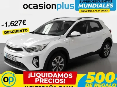 Usado Kia Stonic 101 CV (74 kW) 2025 Blanco SUV