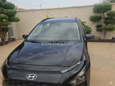 Usado Hyundai Bayon 100 CV (73 kW) 2022 Negro SUV