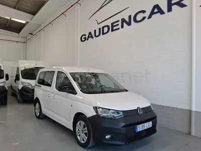 Usado VW Caddy Trendline 122 CV (89 kW) 2021 Blanco Monovolumen