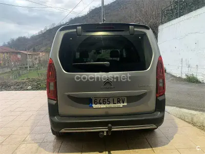 Usado Citroën e-Berlingo Feel 130 CV (95 kW) 2021 Gris / plata Monovolumen