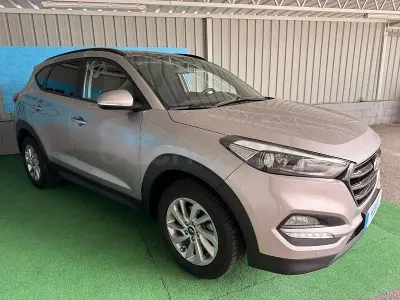 Usado Hyundai Tucson 115 CV (84 kW) 2017 Beige SUV