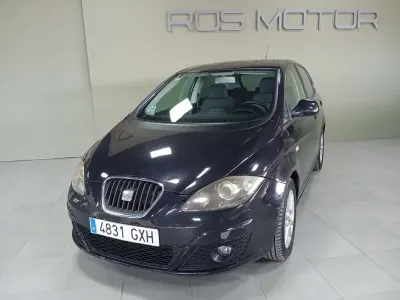 Usado Seat Altea Style 105 CV (77 kW) 2010 Negro Monovolumen