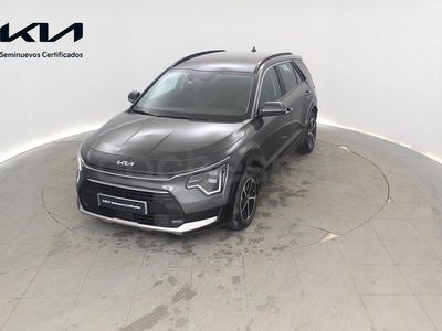 Usado Kia Niro 129 CV (94 kW) 2025 Gris / plata SUV