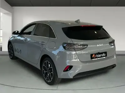 Occasion Kia Ceed Style 100 PK (73 kW) 2025 Grijs Hatchback