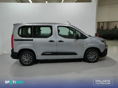 Usado Citroën Berlingo 103 HP (75 kW) 2025 Cinzento Monovolume