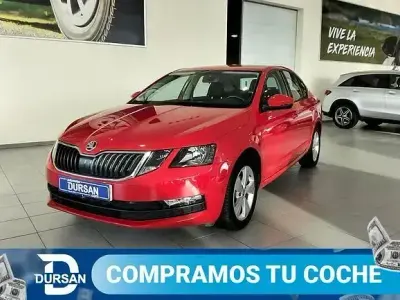 Usado Skoda Octavia 115 CV (84 kW) 2019 Rojo Berlina