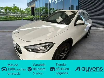 Usado Mercedes GLA200 150 CV (110 kW) 2022 Blanco SUV