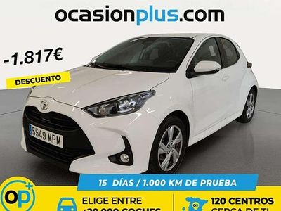 Usado Toyota Yaris Hybrid Active 116 CV (85 kW) 2024 Blanco Utilitario