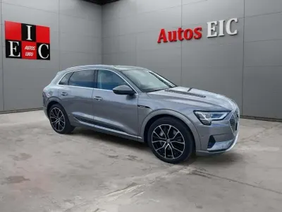 Usado Audi e-tron Advanced 230 kW (313 CV) 2020 Gris SUV