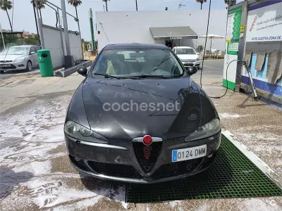 Usado Alfa Romeo 147 Distinctive 120 CV (88 kW) 2005 Negro Utilitario